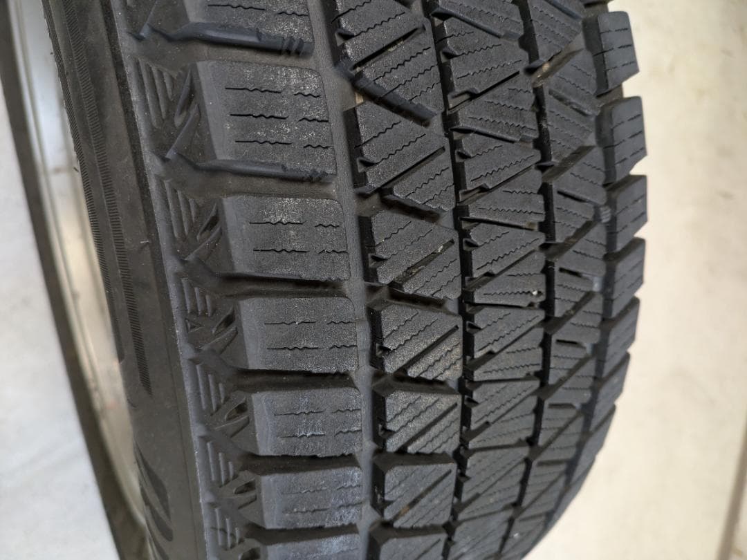 225/65R17　ブリヂストン スタッドレス　ホイール付き　4本セット