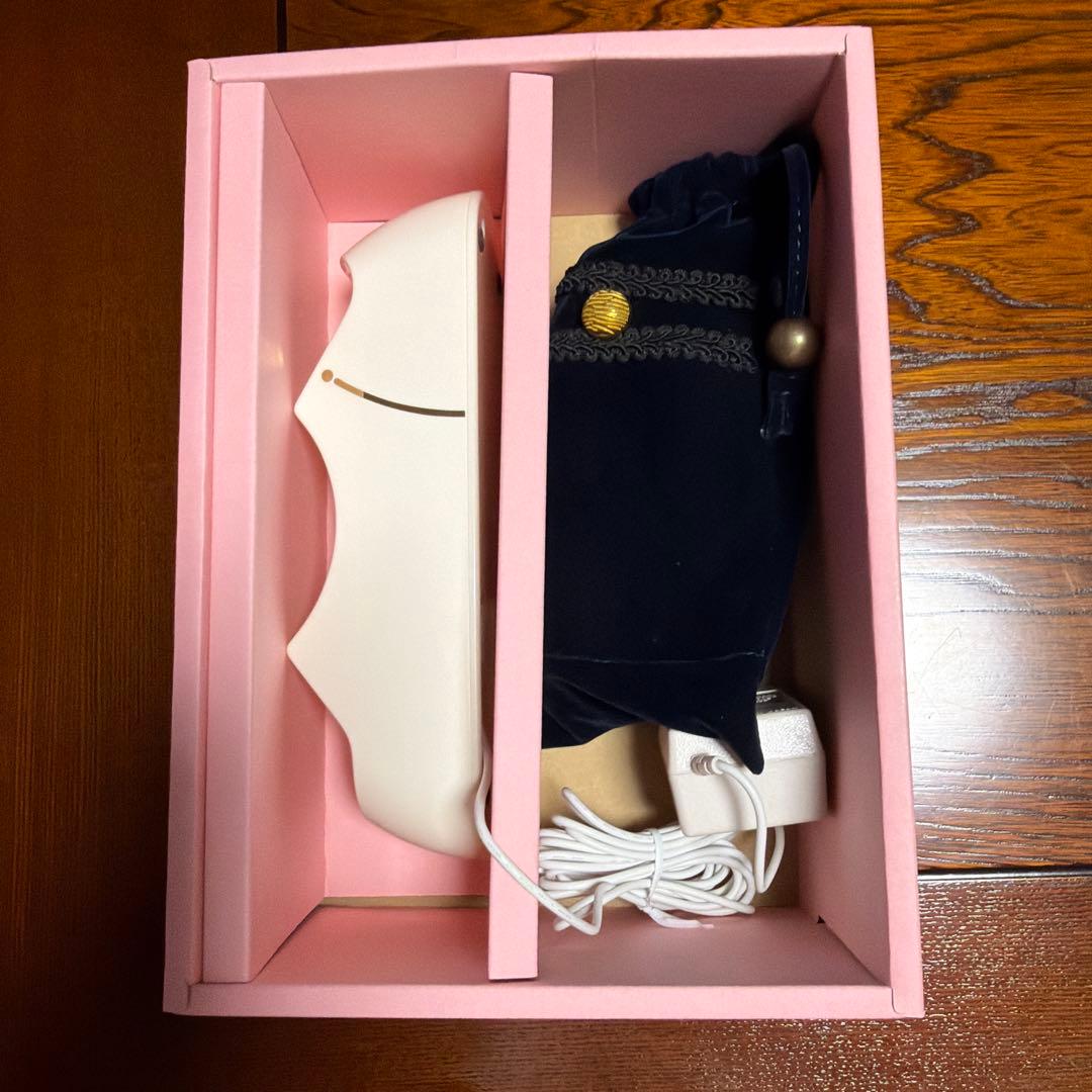 リジューヴェ　美顔器　美品