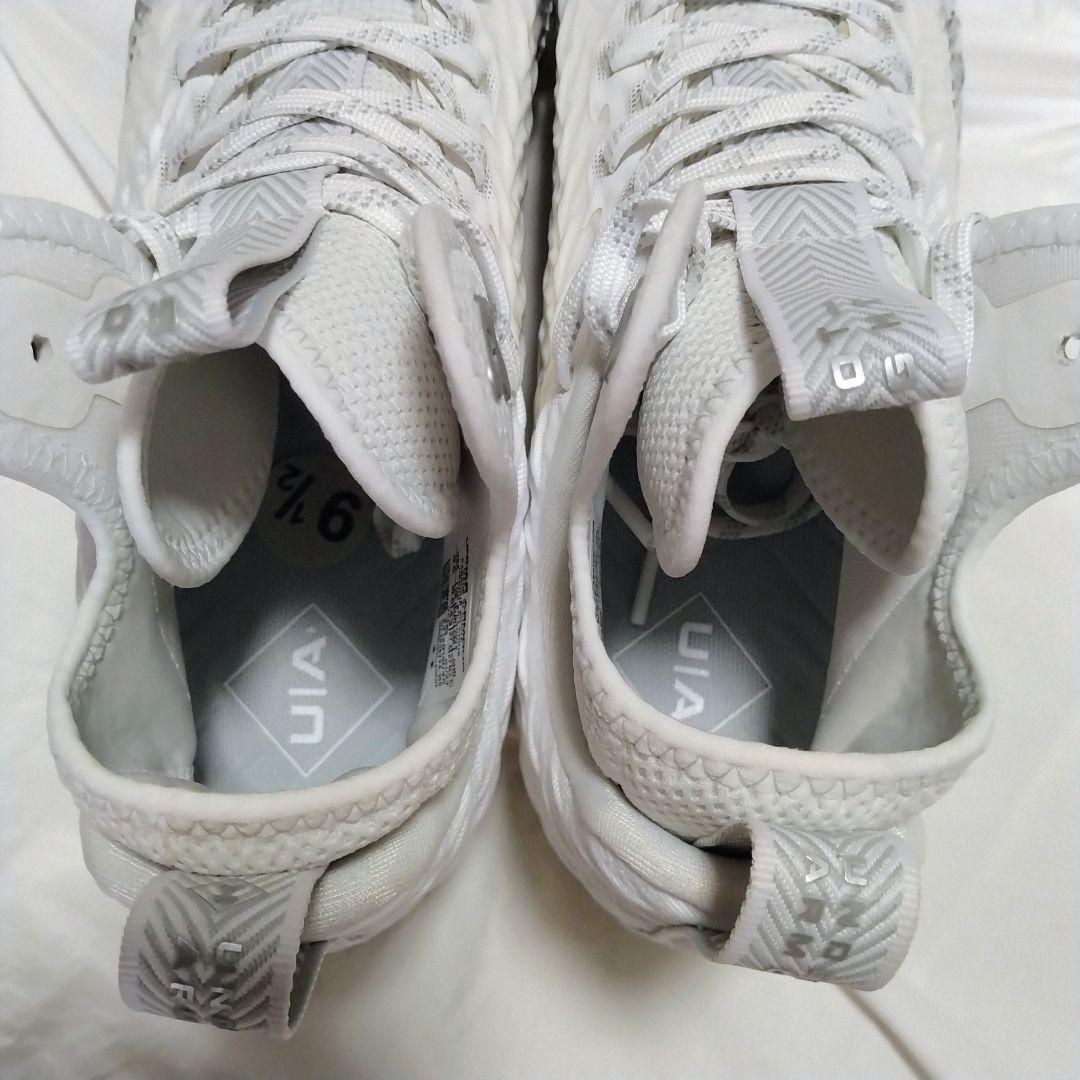 【新品未使用 27.5cm】アンダーアーマー アメフトスパイク スポットライト