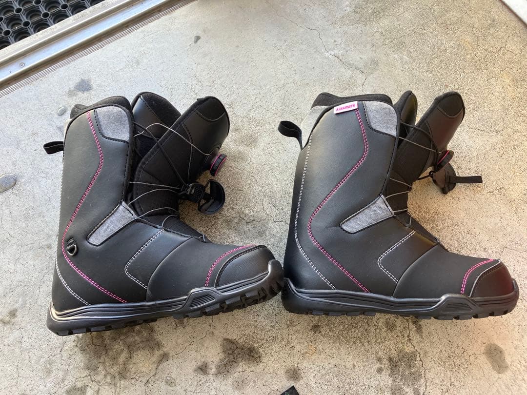 女性用スノーボードブーツ ブラック