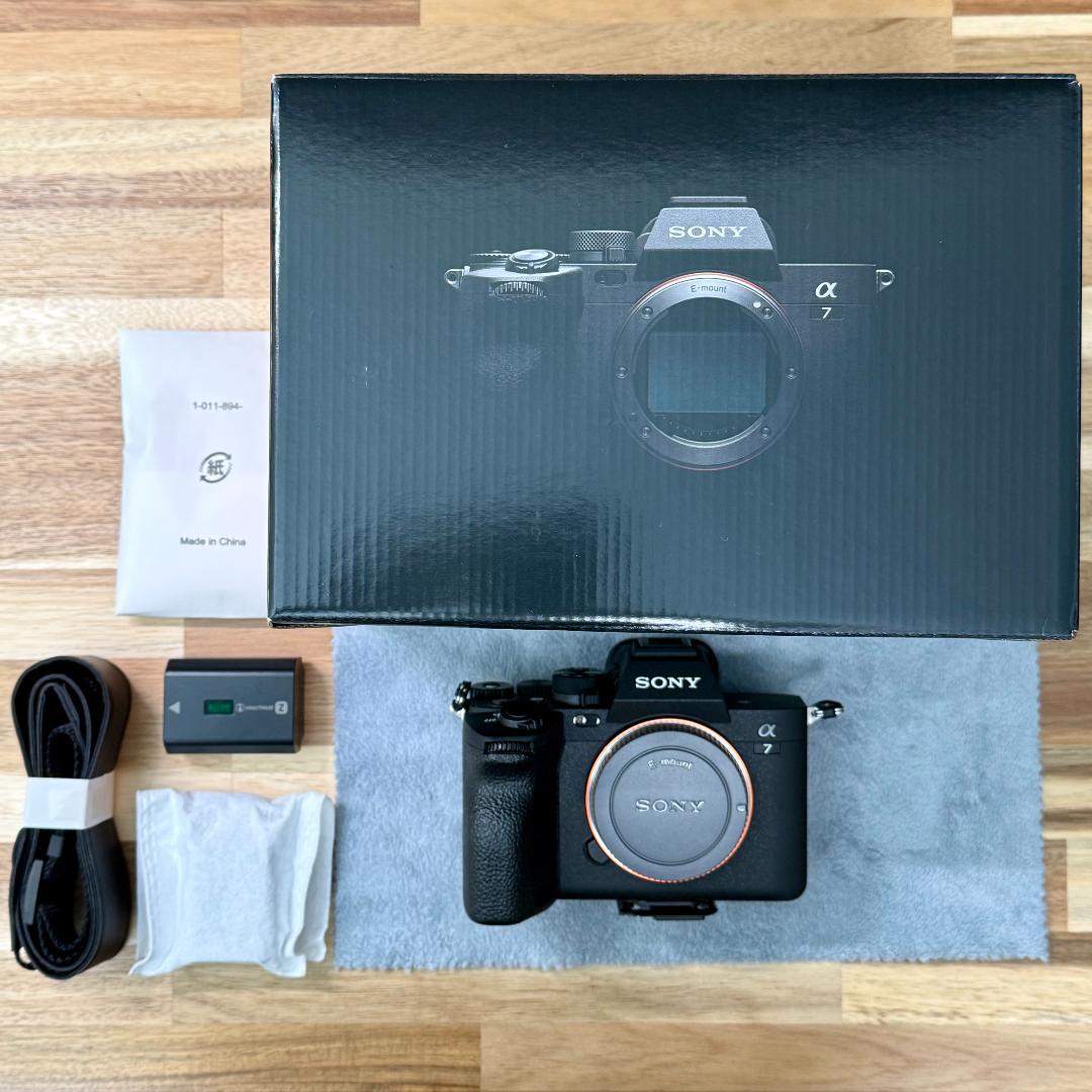 SONY (ソニー) α7IV ボディ ILCE-7M4 【おまけ付き】