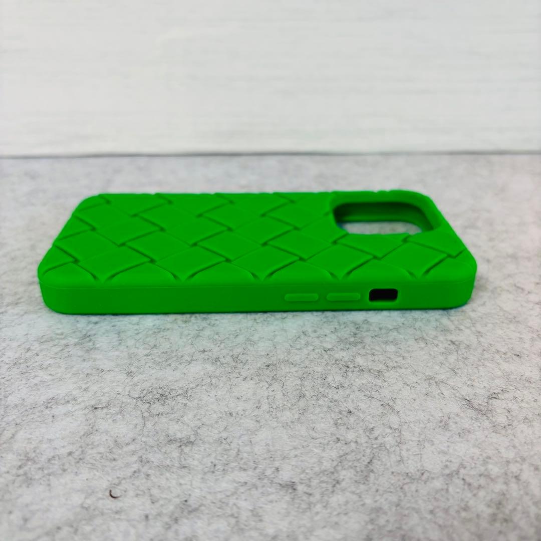 新品 ボッテガヴェネタ iPhone ケース グリーン　スマホ