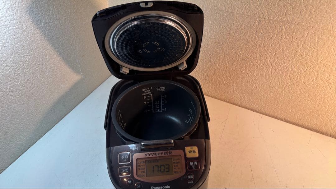 H*G様 デジタル表示のダイヤモンド釜炊飯器モデルSR-HVD1080
