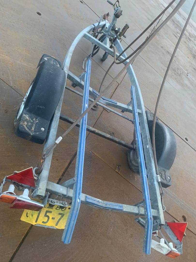 水上バイクトレーラー