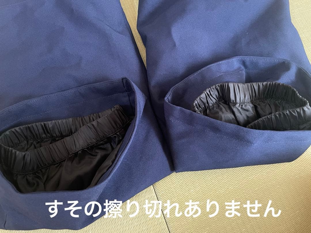 phenix(フェニックス)スキーウェア 子ども用 上着は赤青、パンツは紺色