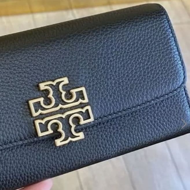連休SALE‼️Tory Burch☆ブラック長財布
