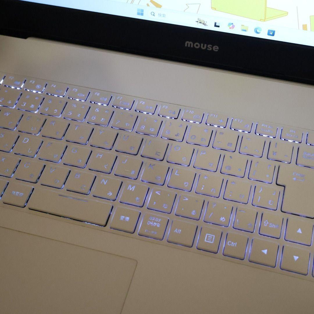 Win11公式対応8世代i7/メ8G/高速SSD512G/無線/カメラ/FHD