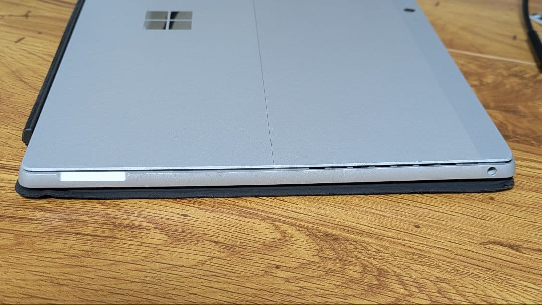 Microsoft SurfacePro5 LTEモデル win11 25 H2