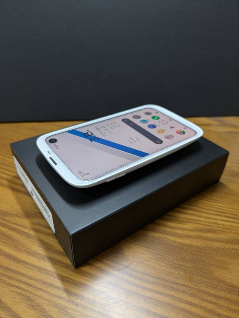 Balmuda Phone ホワイト SIMフリー ケース・充電器セット