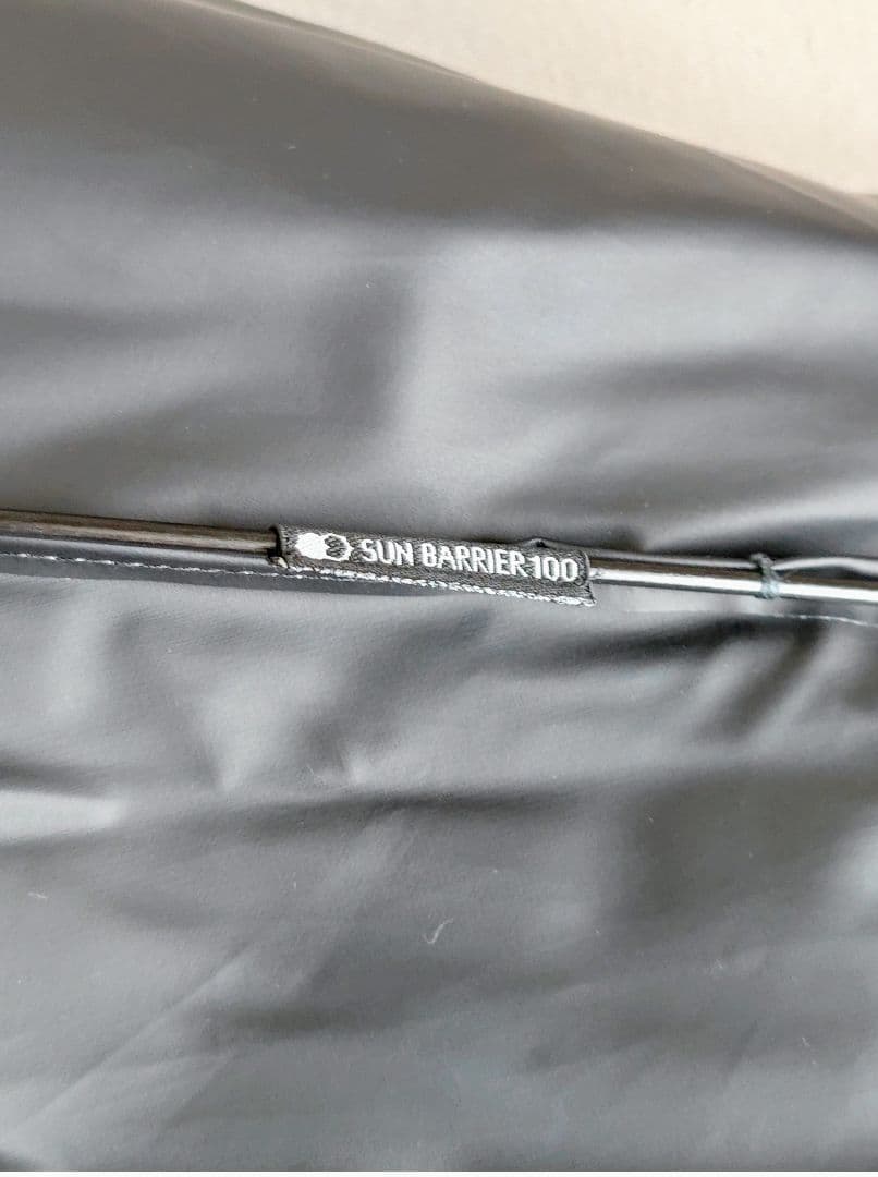 SUN BARRIER 100 折りたたみ日傘 ホワイト