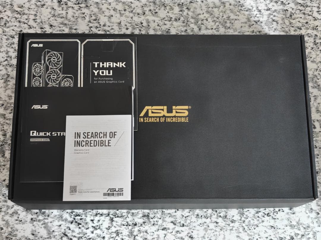 グラフィックボード・グラボ・ビデオカード ASUS Radeon RX 7800 XT OC Edition 16GB