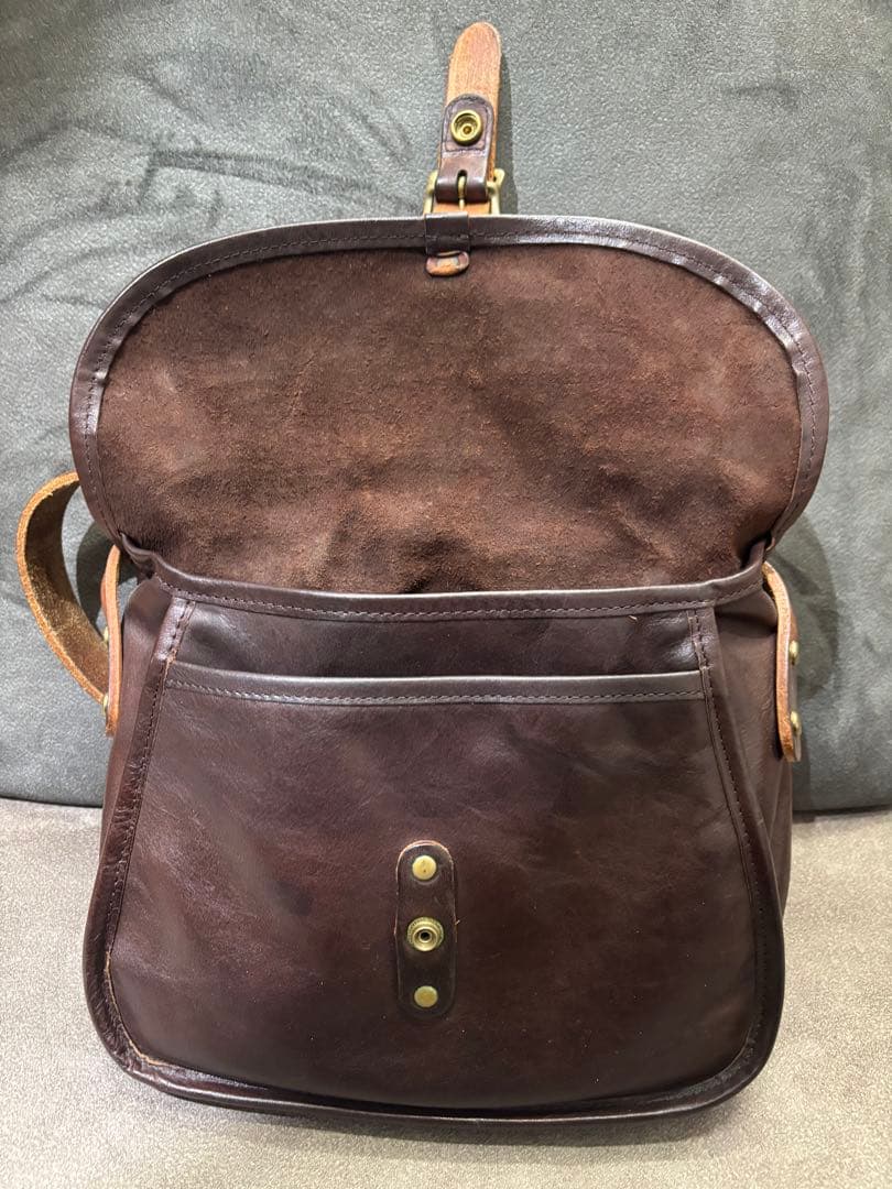 SLOW レザー ショルダーバッグ ダークブラウン