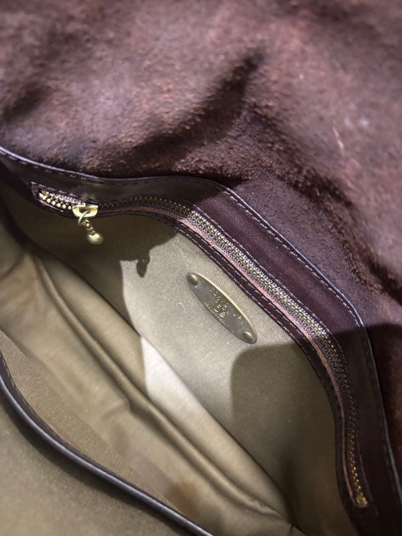 SLOW レザー ショルダーバッグ ダークブラウン