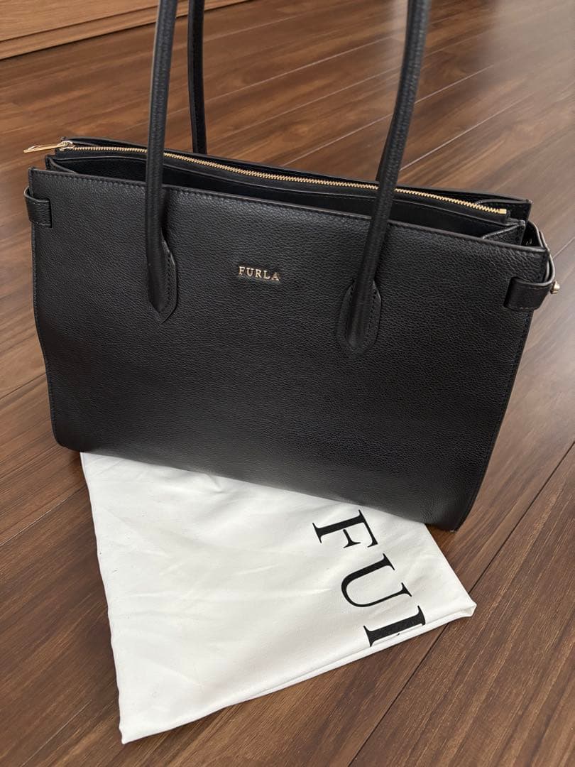 ［美品］FURLA PIN トートバッグ Lサイズ 保存袋付き