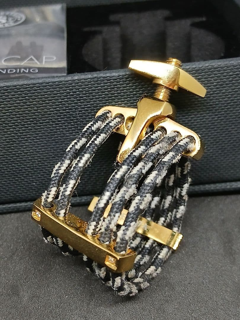 アルトサックス　リガチャー　SILVERSTEIN ESTRO 中古良品