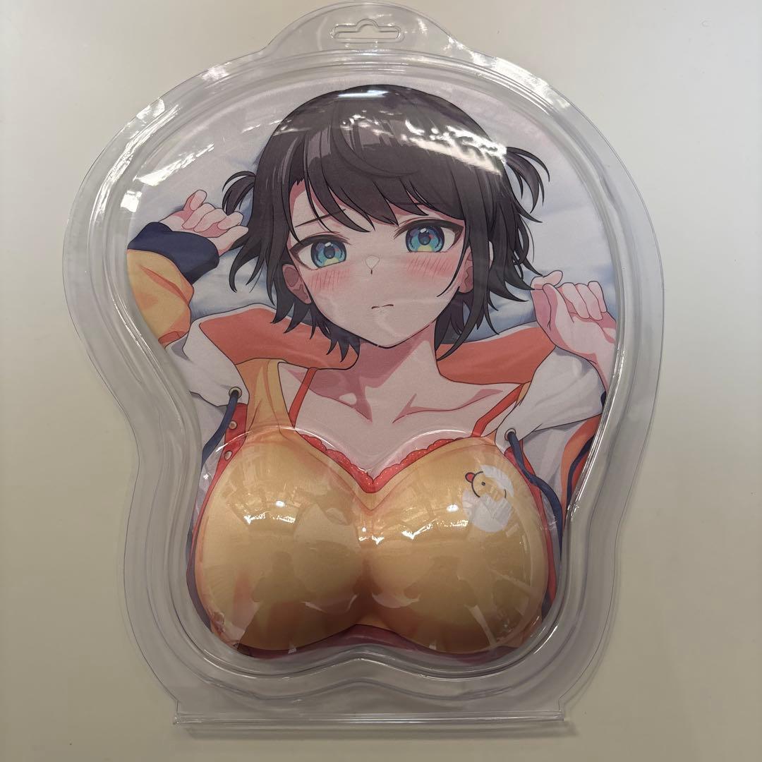 大空スバル おっぱいマウスパッド