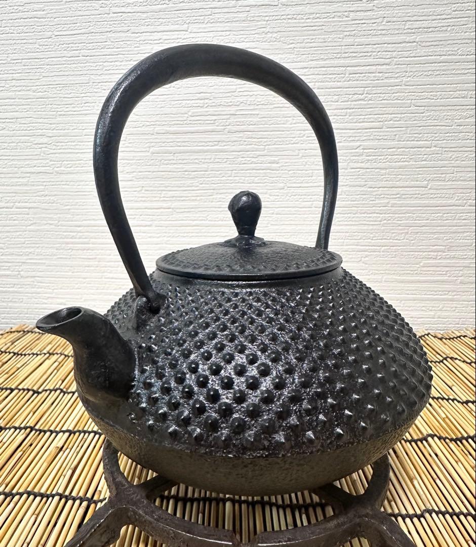 新品、付属品付　二十七代釜師 有坂 安太郎作　１２型アラレ　Momo様 売約済み