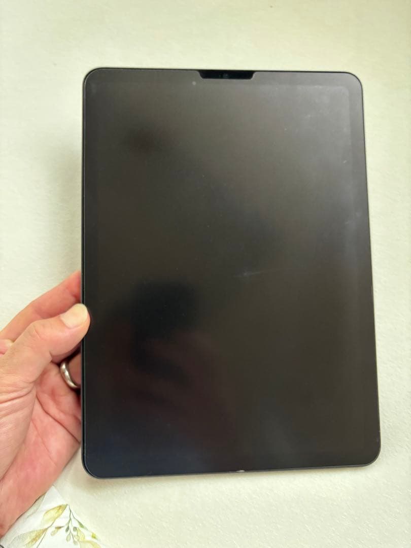 Apple iPad Air 5世代　64g