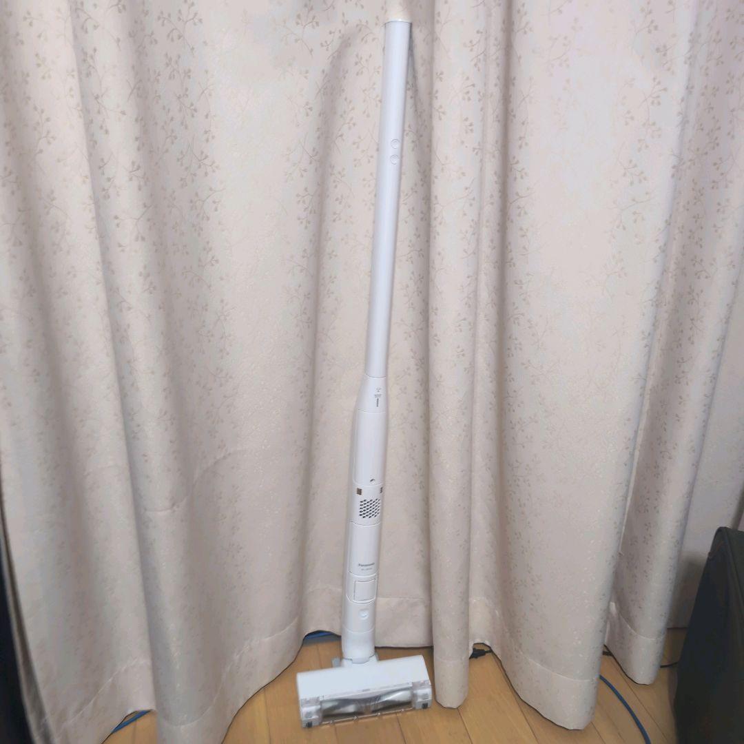 t*o様 【美品】Panasonic MC-NS10K コードレス掃除機 202