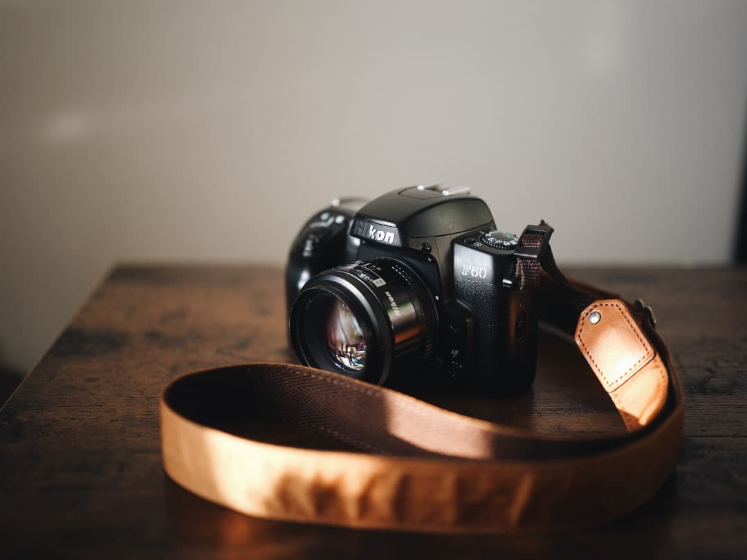 【美品】Nikon F60 フィルム一眼カメラ ＋AF NIKKOR 50mm