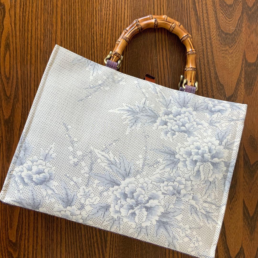 白大島紬 梅に満開の牡丹 リメイク バンブーハンドルバッグ ショッパー風