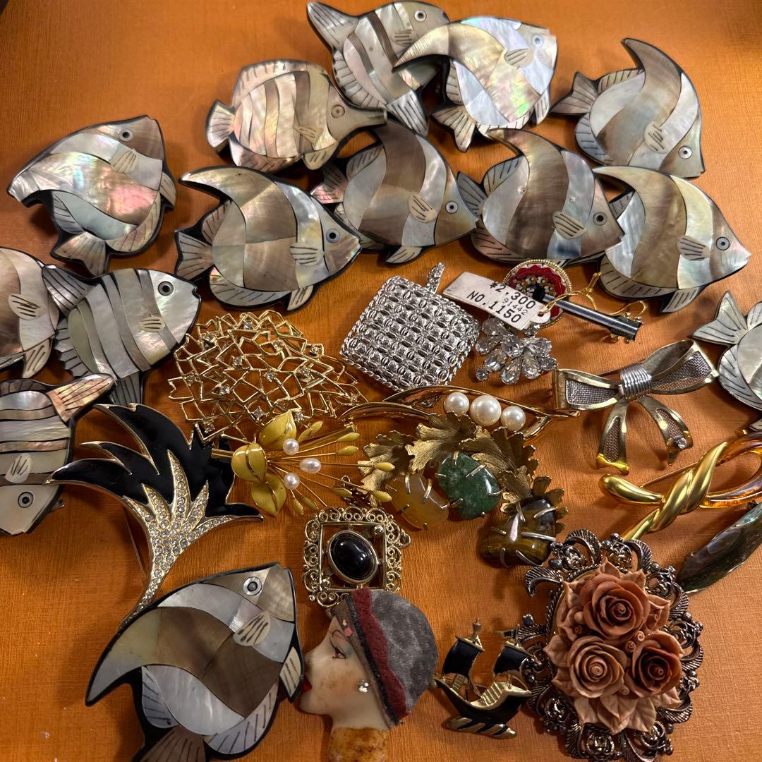 ブローチ　大量　まとめ　２７個