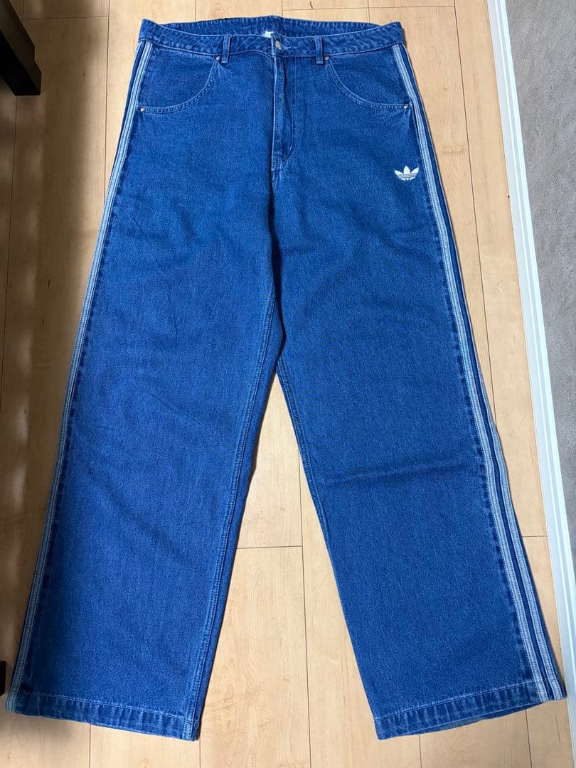 adidas アディダスサイドストライプ デニムパンツ