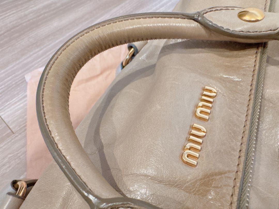 miumiu ハンドバッグ　りぼん