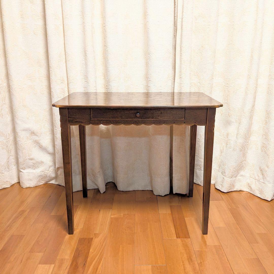 パリの雑貨屋 デスク