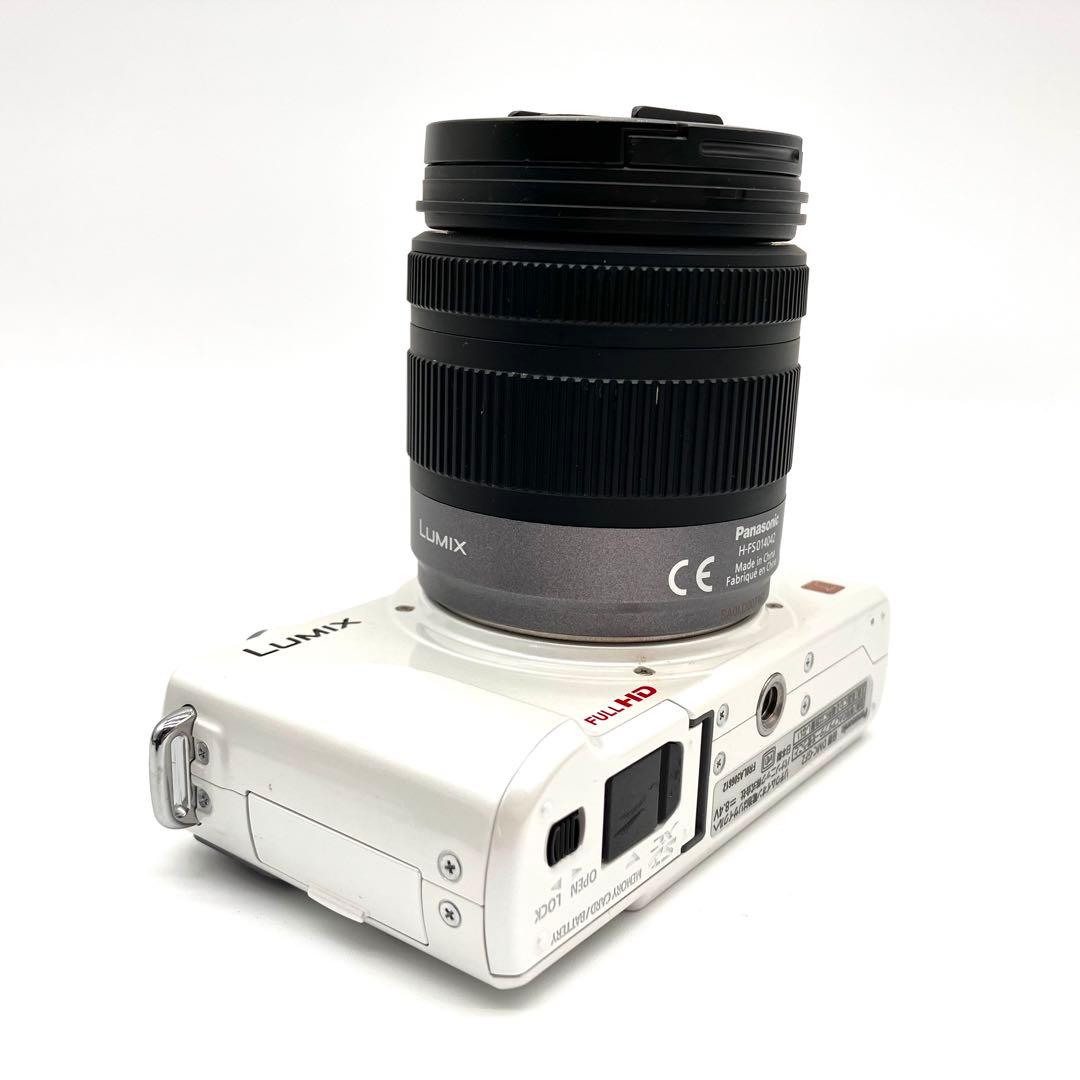 Panasonic DMC-GF2 ホワイト　14-42mmレンズキット
