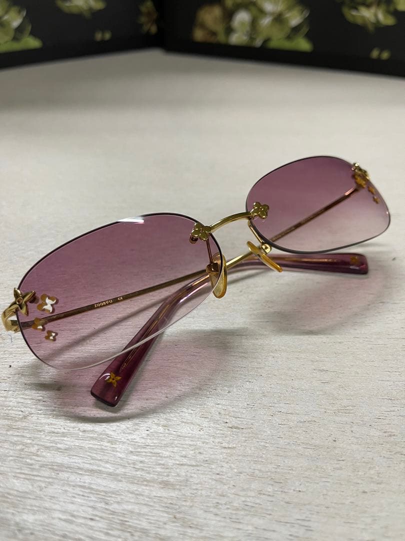 ルイ・ヴィトン デスマヨ レクタングル サングラス