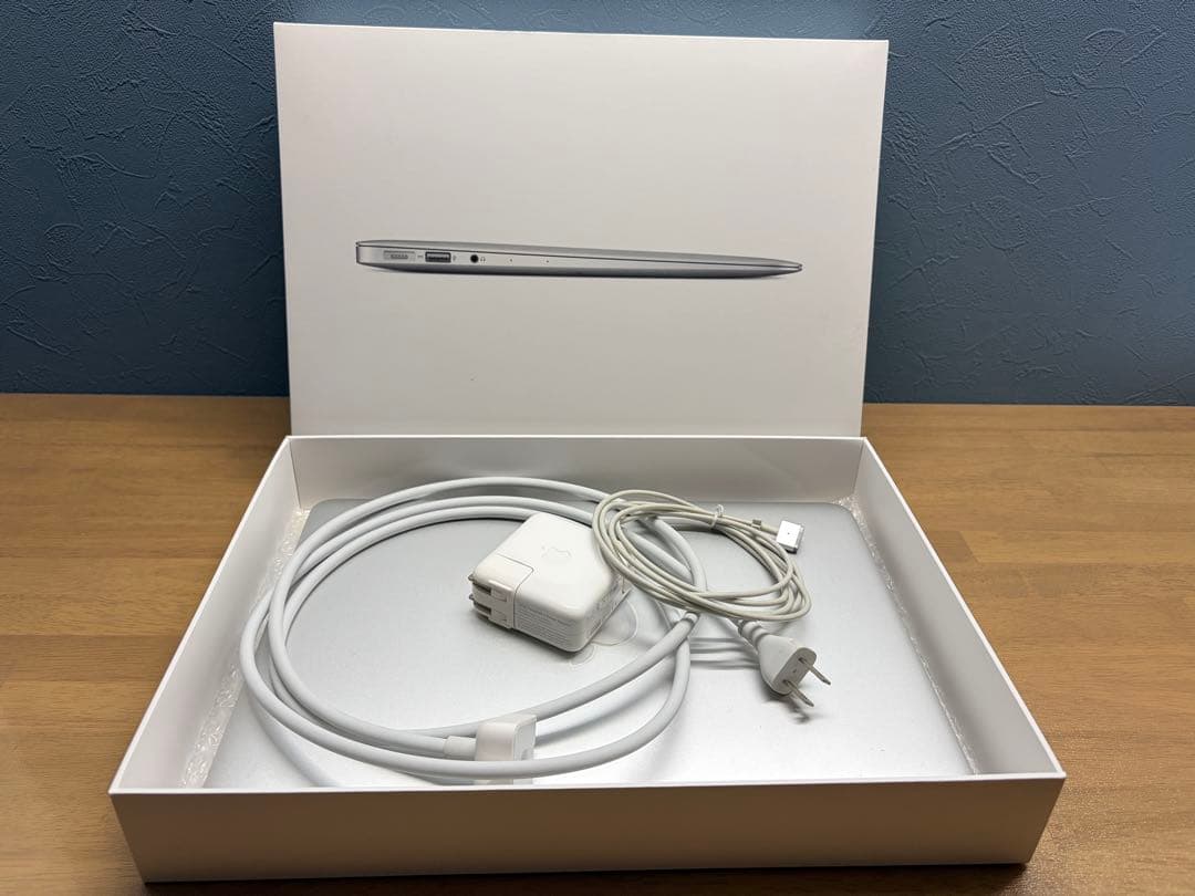 MacBook本体 MacBook Air 13inch i7/8GB/256GB BigSur