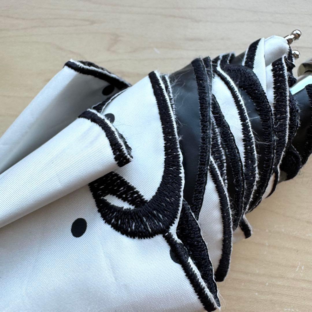 ★新品★サンドレス　晴雨兼用　日傘　楽折　ジャンプ式　1級遮光　遮熱　ドット　白