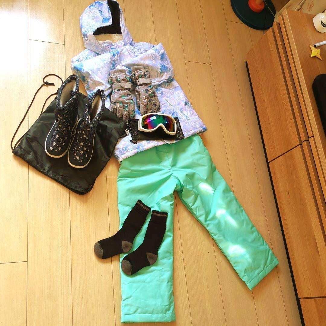 【130】スノーウェア　スキーウェア　セット　手袋　ゴーグル　名前なし