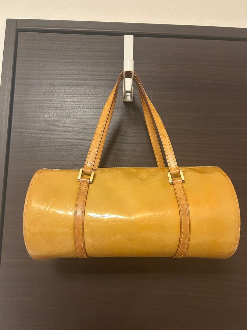 Louis Vuitton モノグラム　ヴェルニ　ベッドフォード　イエロー