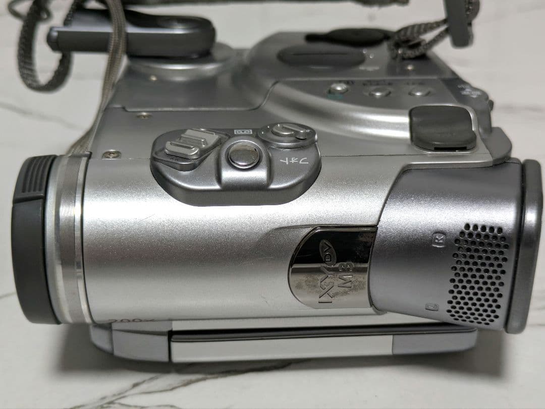 ③ Canon　DM-IXY DV M3　MiniDV対応　豪華セット