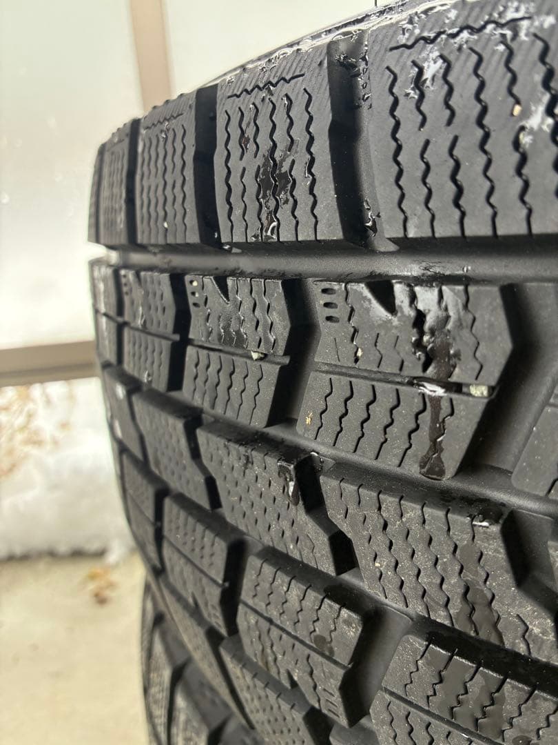 塚越さんさん専用　 ロクサーニ　マルチフォルケッタ　スタッドレス　4本セット