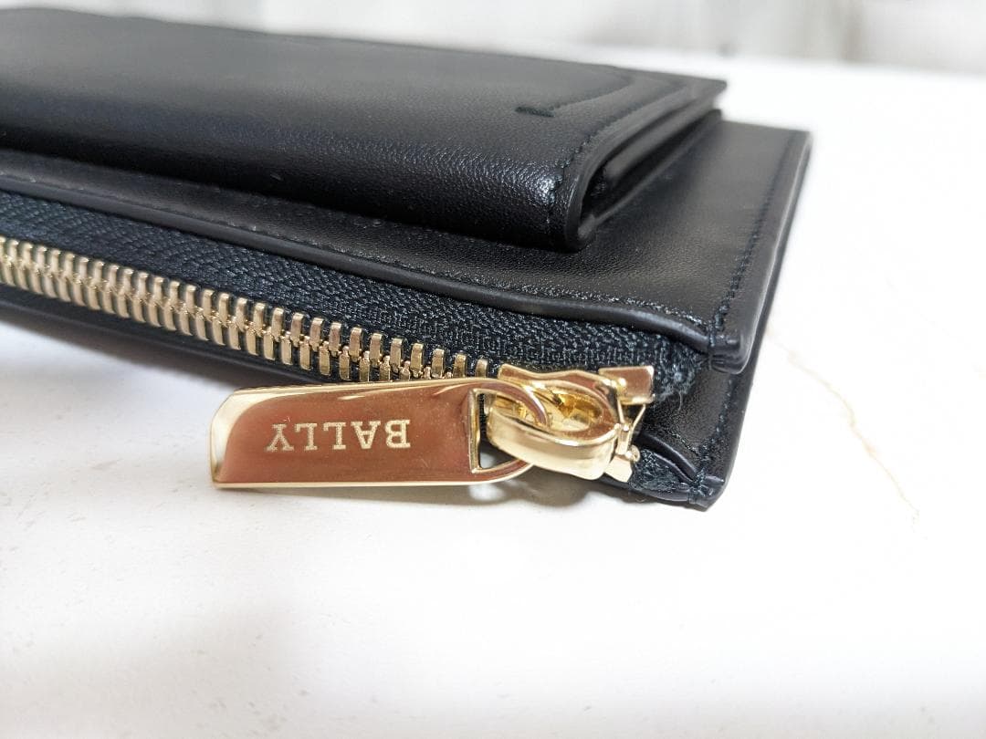 未使用品 バリー PESIL.O レザー クラッチバッグ セカンドバッグ