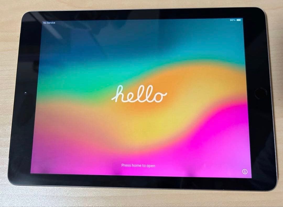 iPad 第6世代 32GB Wi-Fi+Cellularモデル スペースグレイ