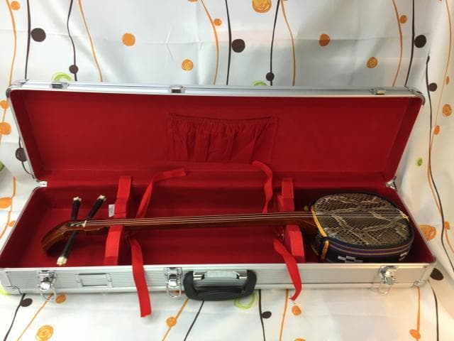 新品未使用(送料無料)13.000円　沖縄三線専用　一丁入アルミハードケース