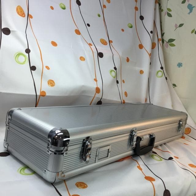 新品未使用(送料無料)13.000円　沖縄三線専用　一丁入アルミハードケース