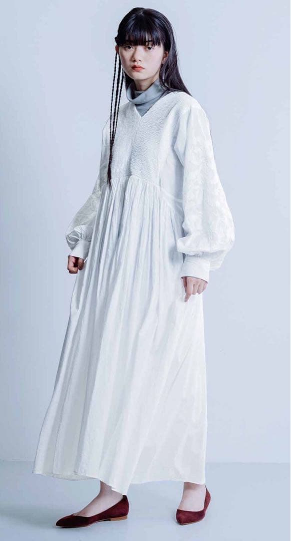 モチーフ刺繍コットンワンピース▫️MEDE19F