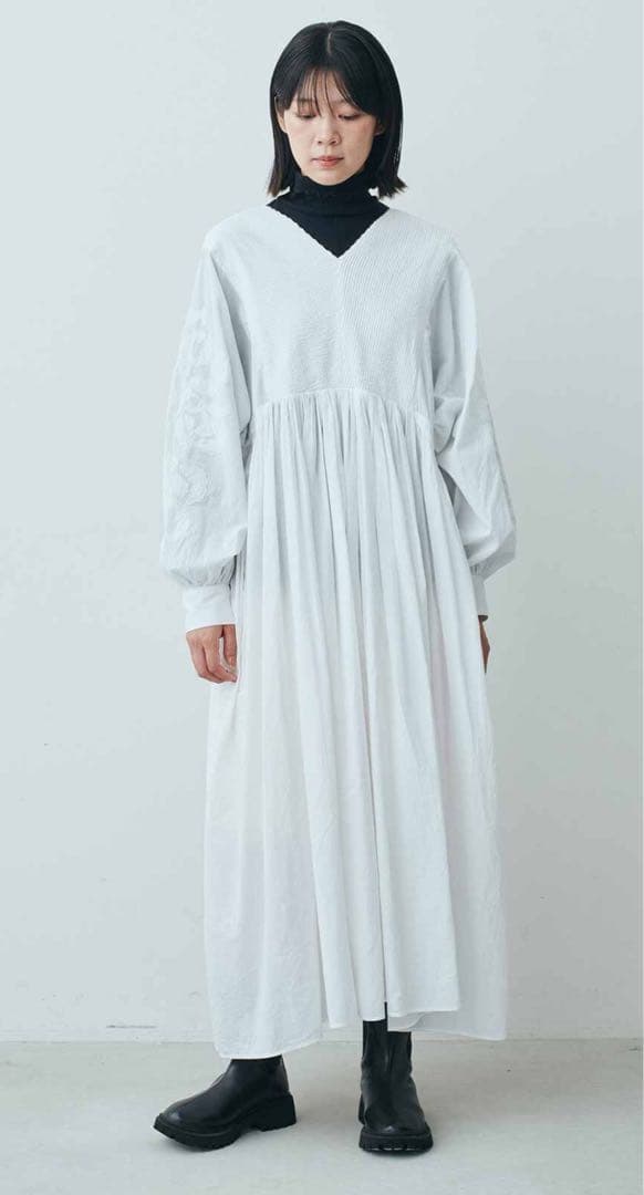 モチーフ刺繍コットンワンピース▫️MEDE19F