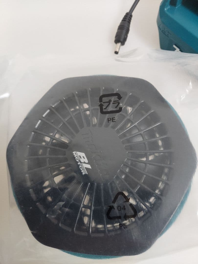 z*2様 マキタ 18V 2.0Ah BL1820B 空調服　ファン　ホルダ　フ