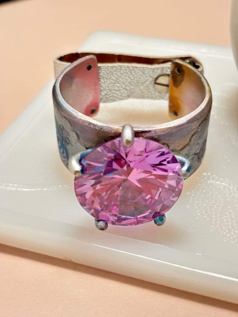 ピンクジルコニア　バングル　レース型押し