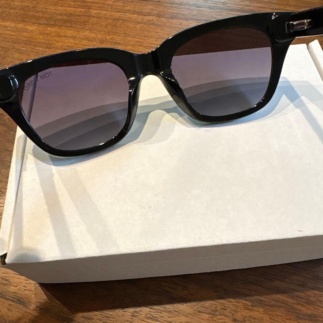 美品・TOMFORD トムフォード　5178F 001 アジアンフィット