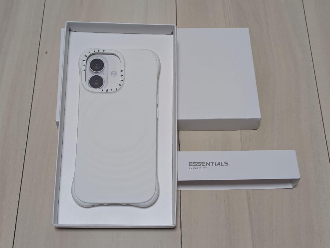 CASETiFY ウェーブ シリコンケース iPhone 17 ホワイト