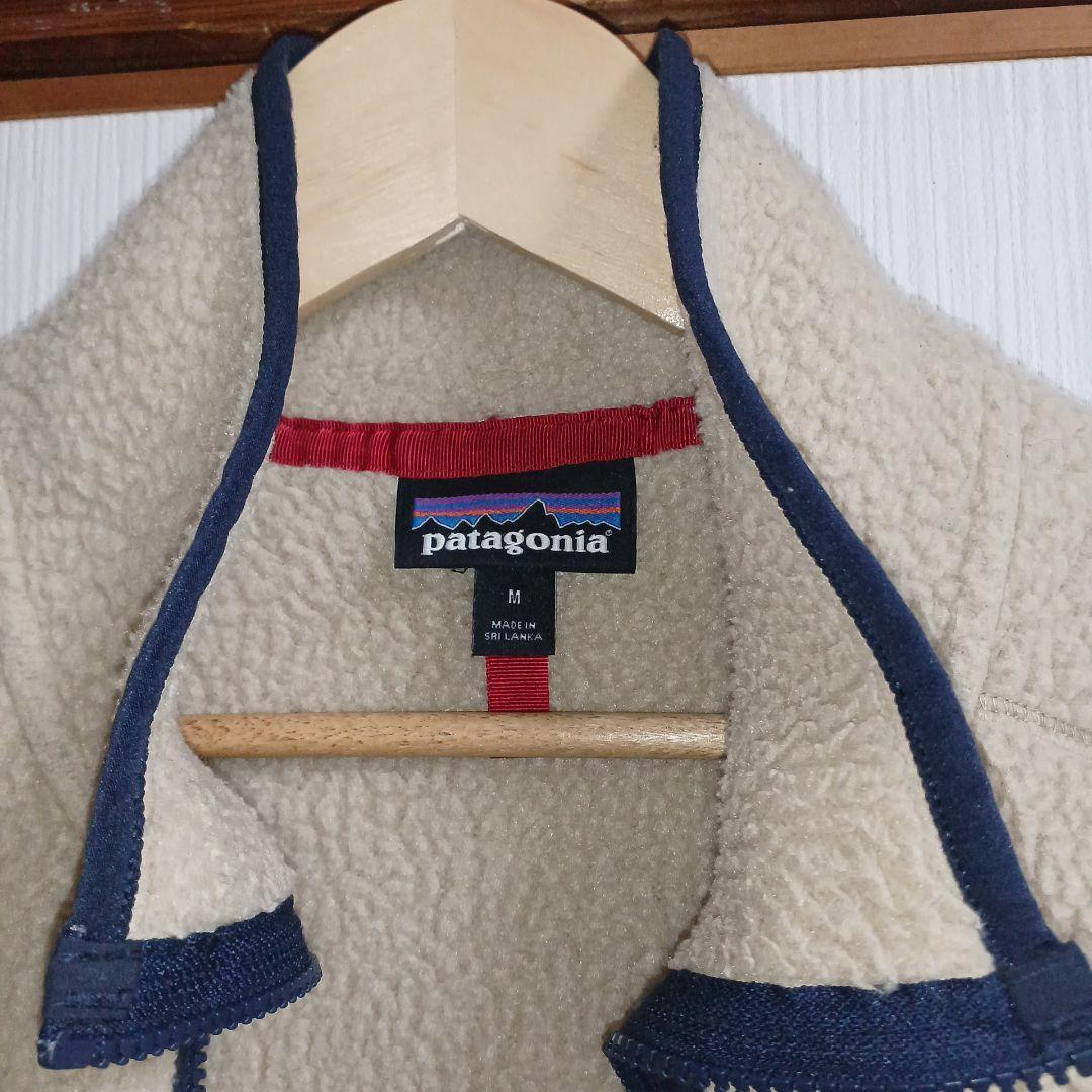 patagonia フリースベスト M クリーム色