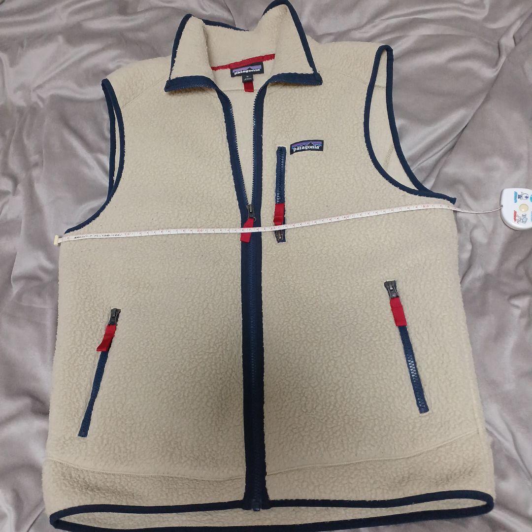 patagonia フリースベスト M クリーム色