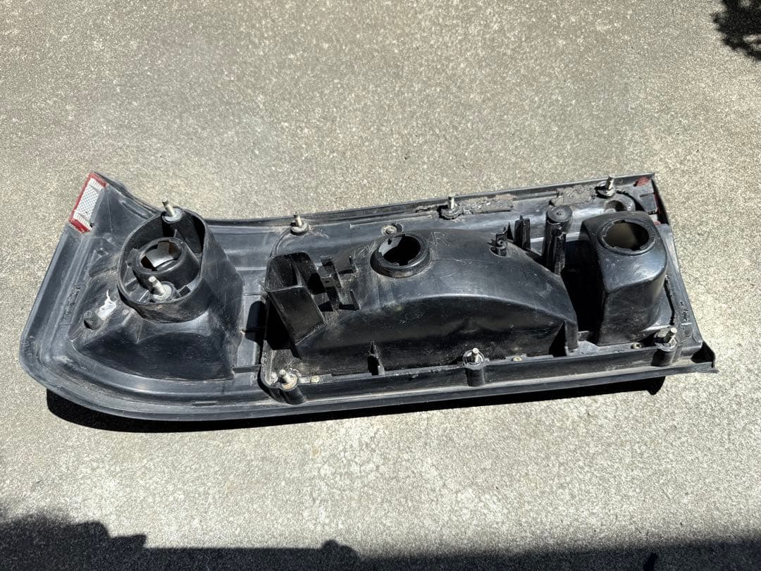 AE86 3ドア用トレノ後期テール・リアガーニッシュのセット